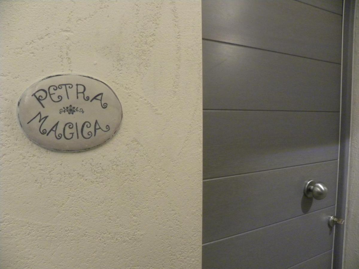 Petra Magica Apartman San Pantaleo Kültér fotó